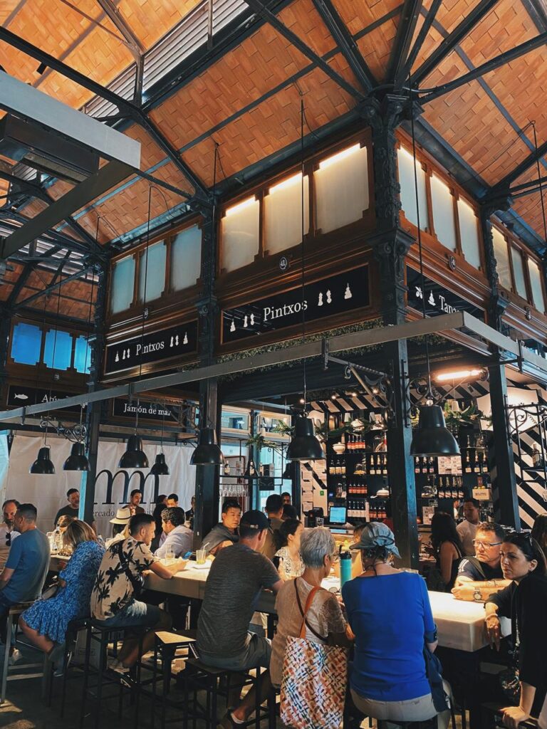 Mercado de San Miguel, Madrid, España.